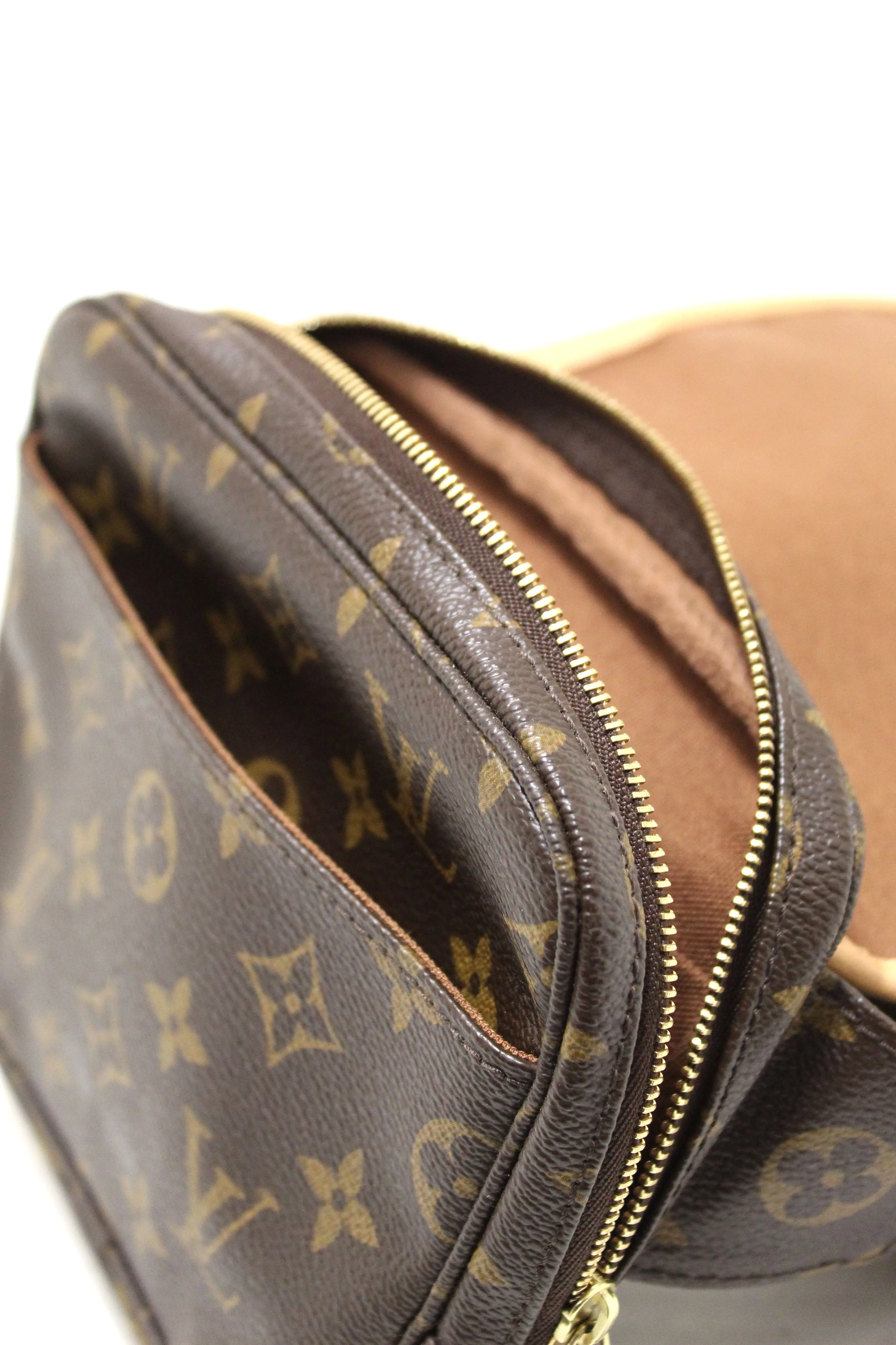 Authentic Louis Vuitton Classic Monogram Bosphore Belt Bag