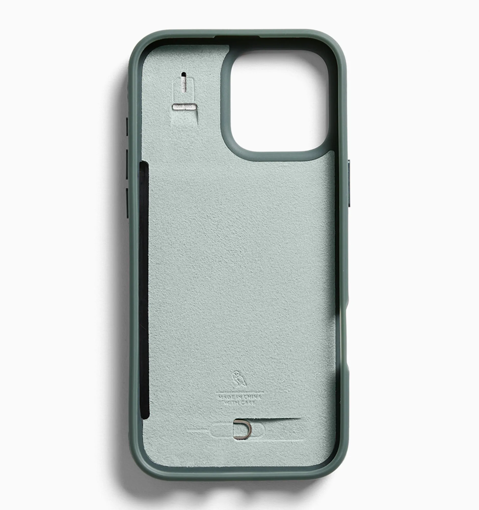 Bellroy Phone Case – 3 card - iPhone 16 Pro Max