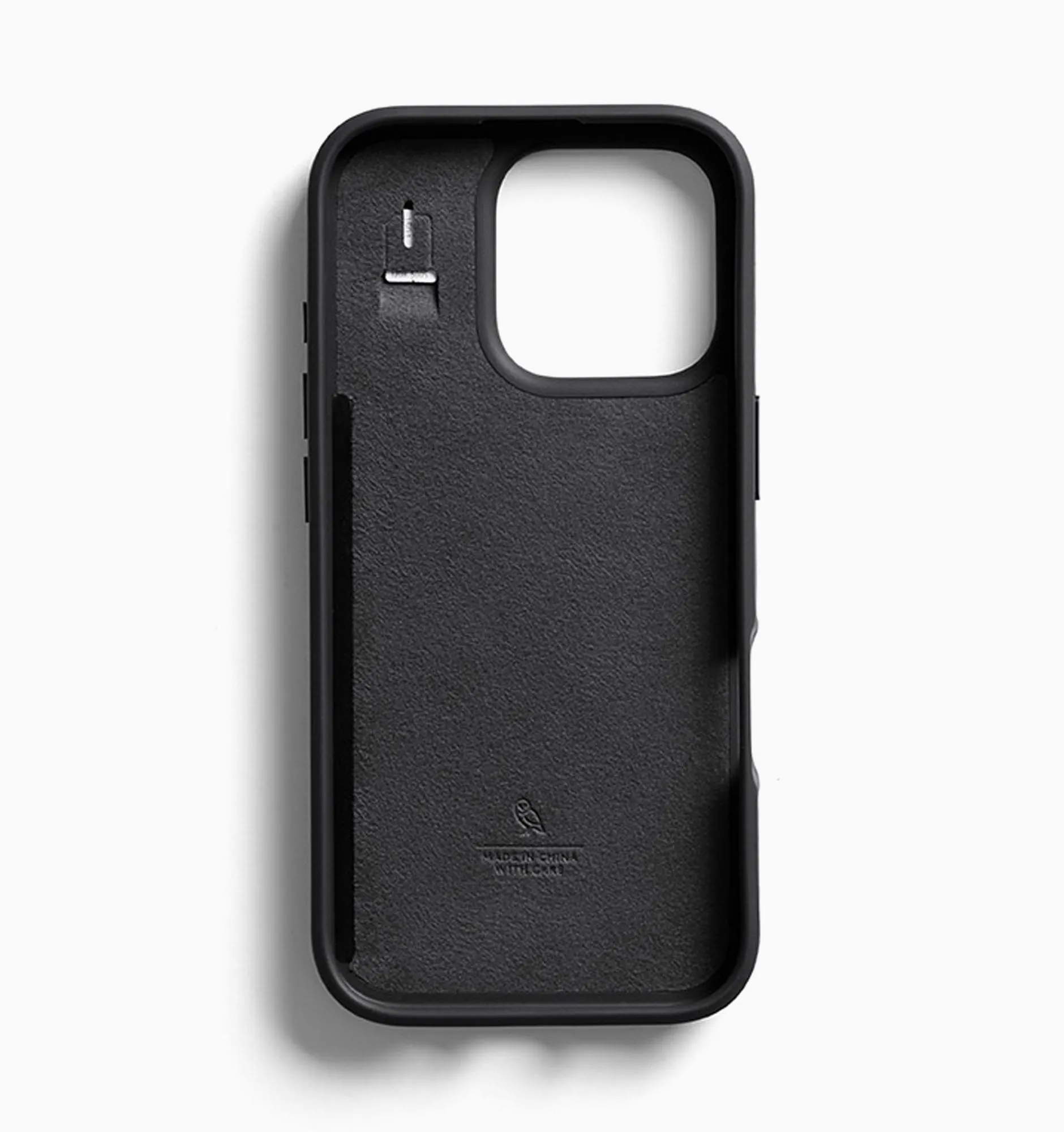 Bellroy Phone Case – 3 card - iPhone 16 Pro