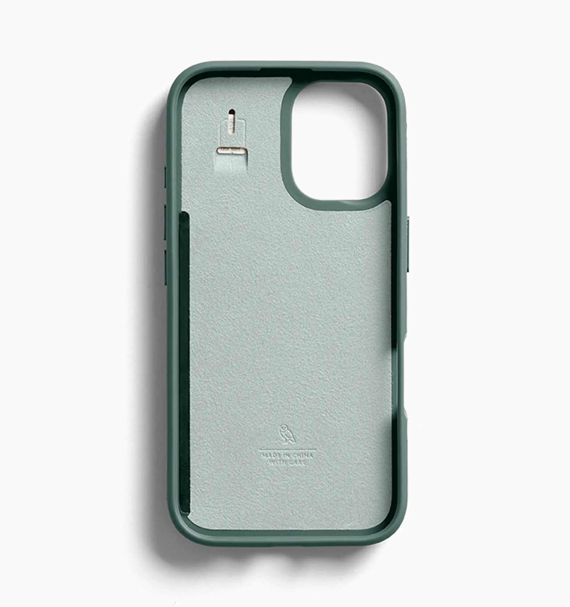 Bellroy Phone Case – 3 card - iPhone 16