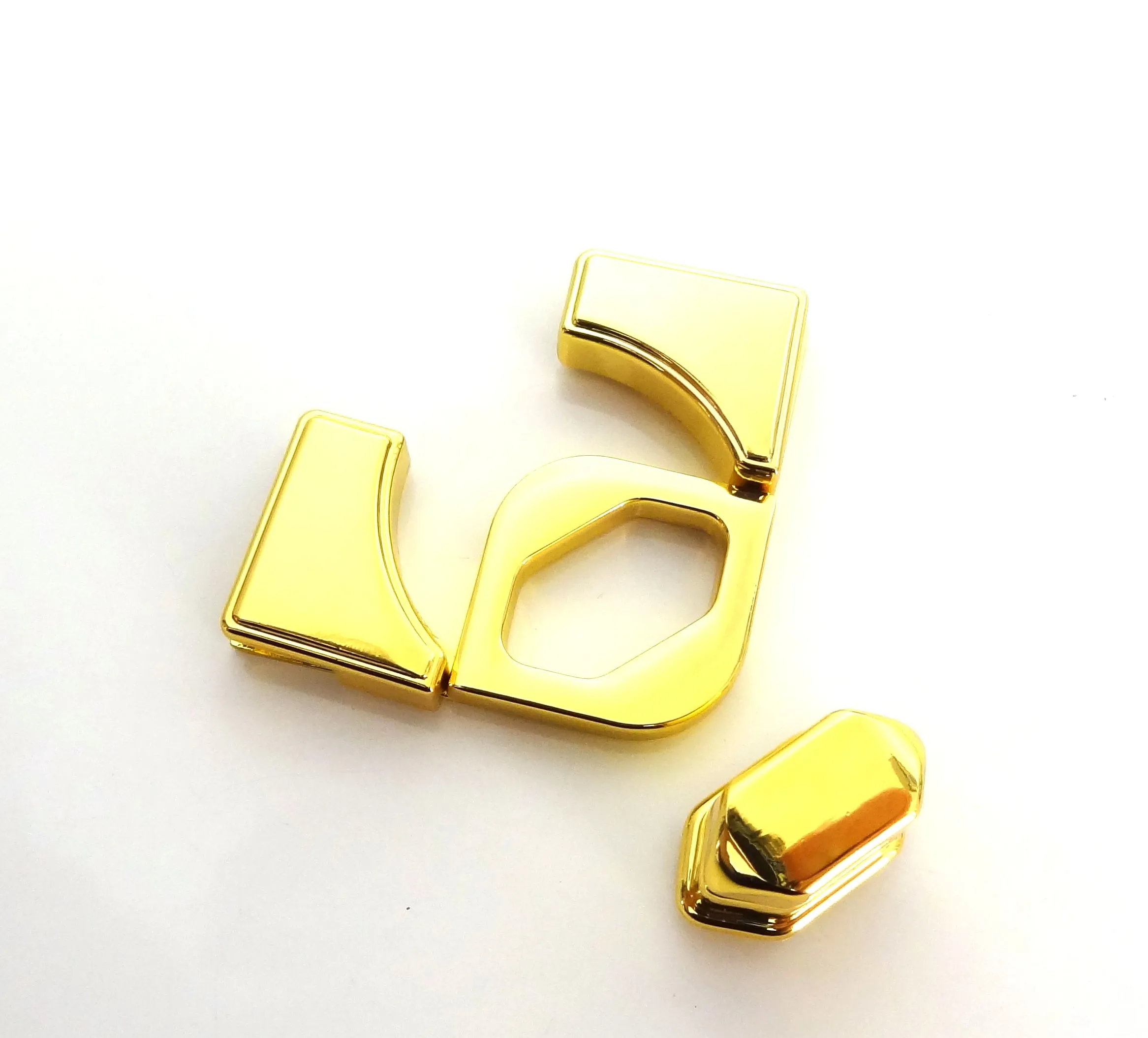 Bright Gold Twist Lock