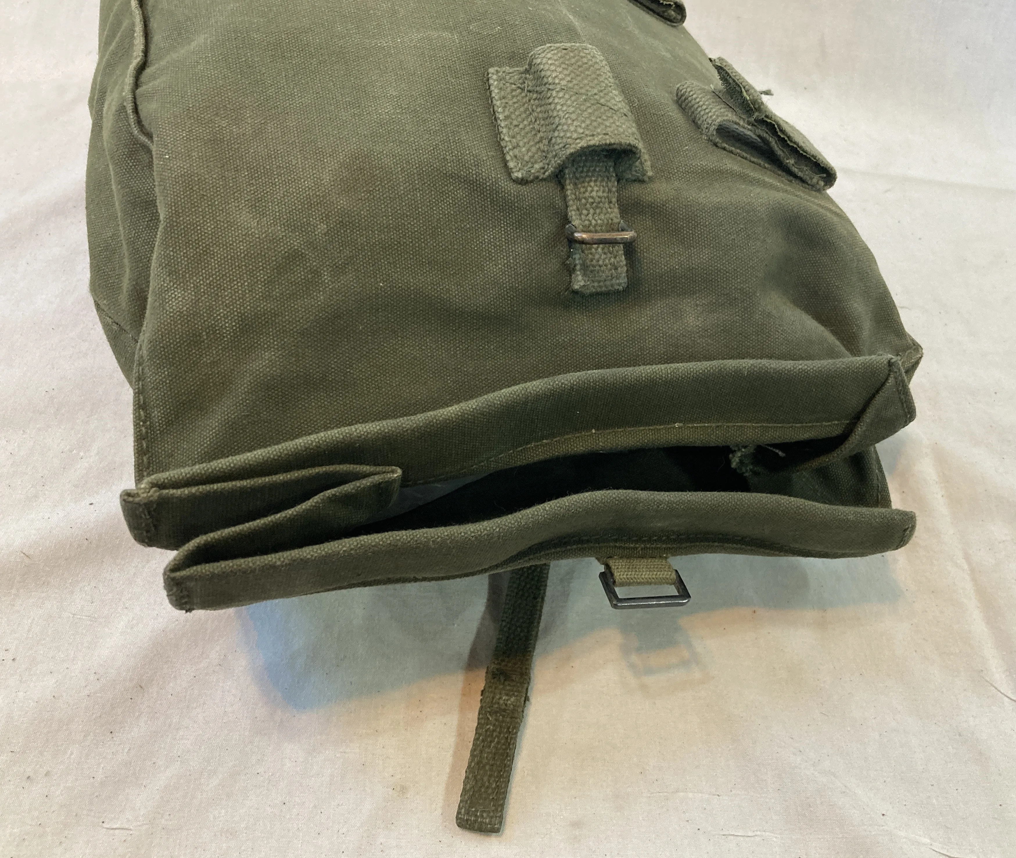 Canadian Forces 64 Pattern Gas Mask Bag Early Type