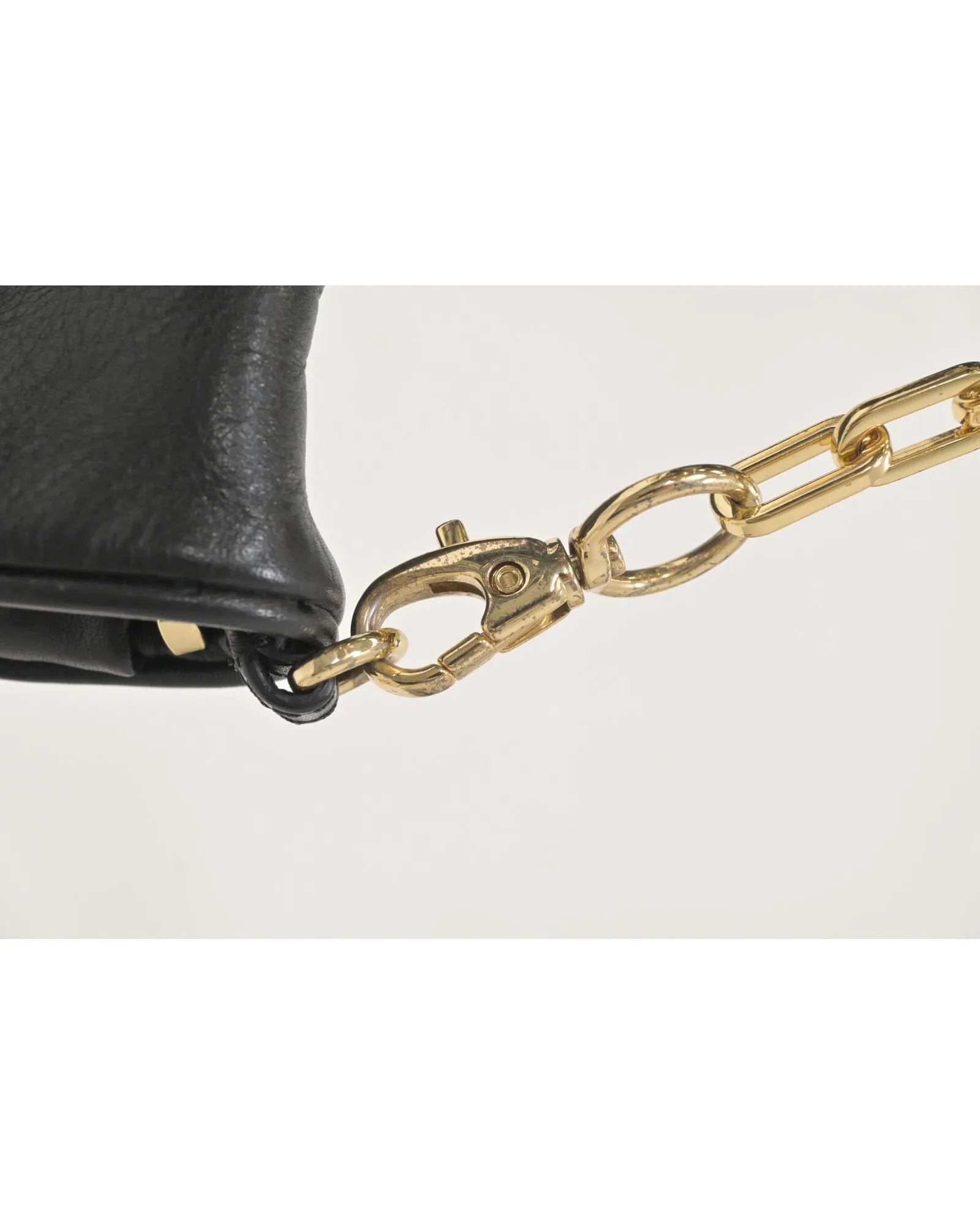 Chain Linked Shoulder Bag in Black Leather by Tory Burch