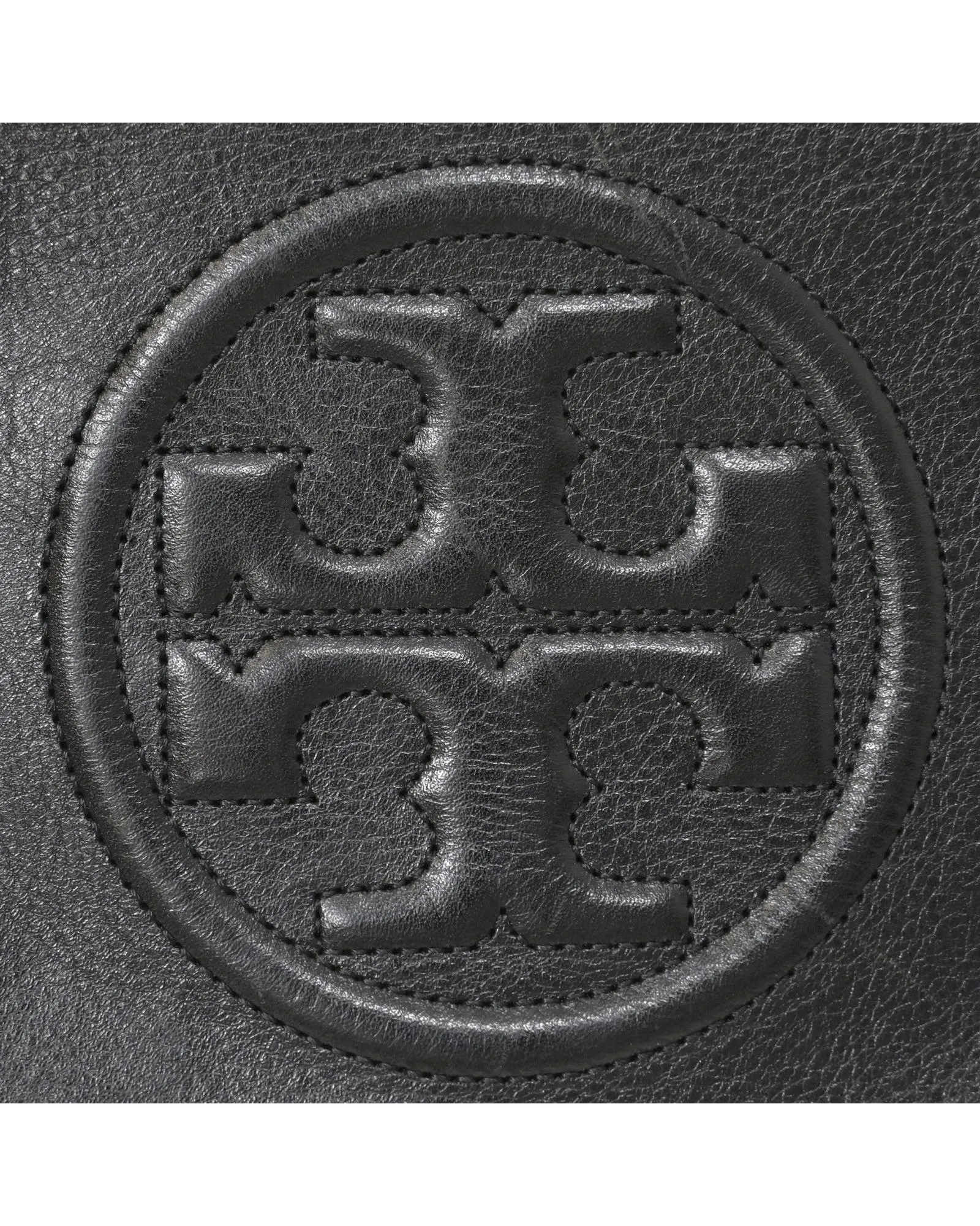 Chain Linked Shoulder Bag in Black Leather by Tory Burch