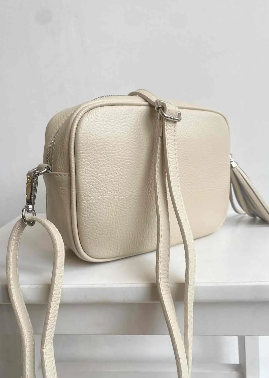 Global Leather Camera Bag - Cream