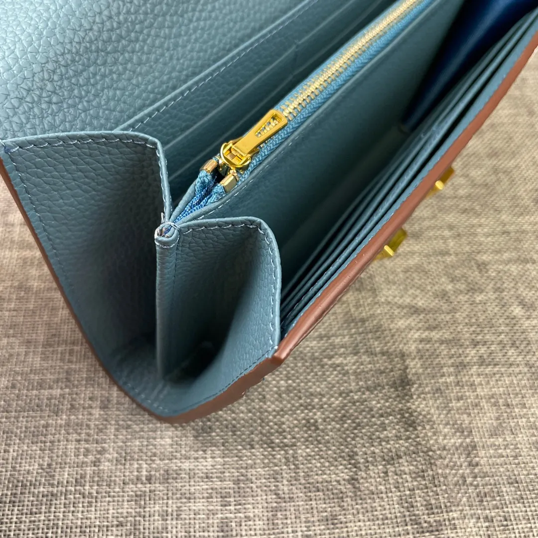 HM CLUTCH CONSTANCE 22 CERULEAN CALFSKIN GOLD HARDWARE