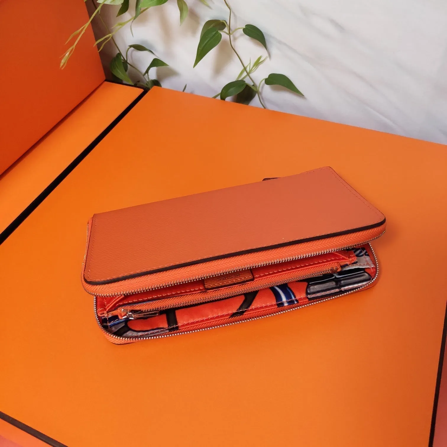 HM Zipper Wallet 20 Orange Epsom