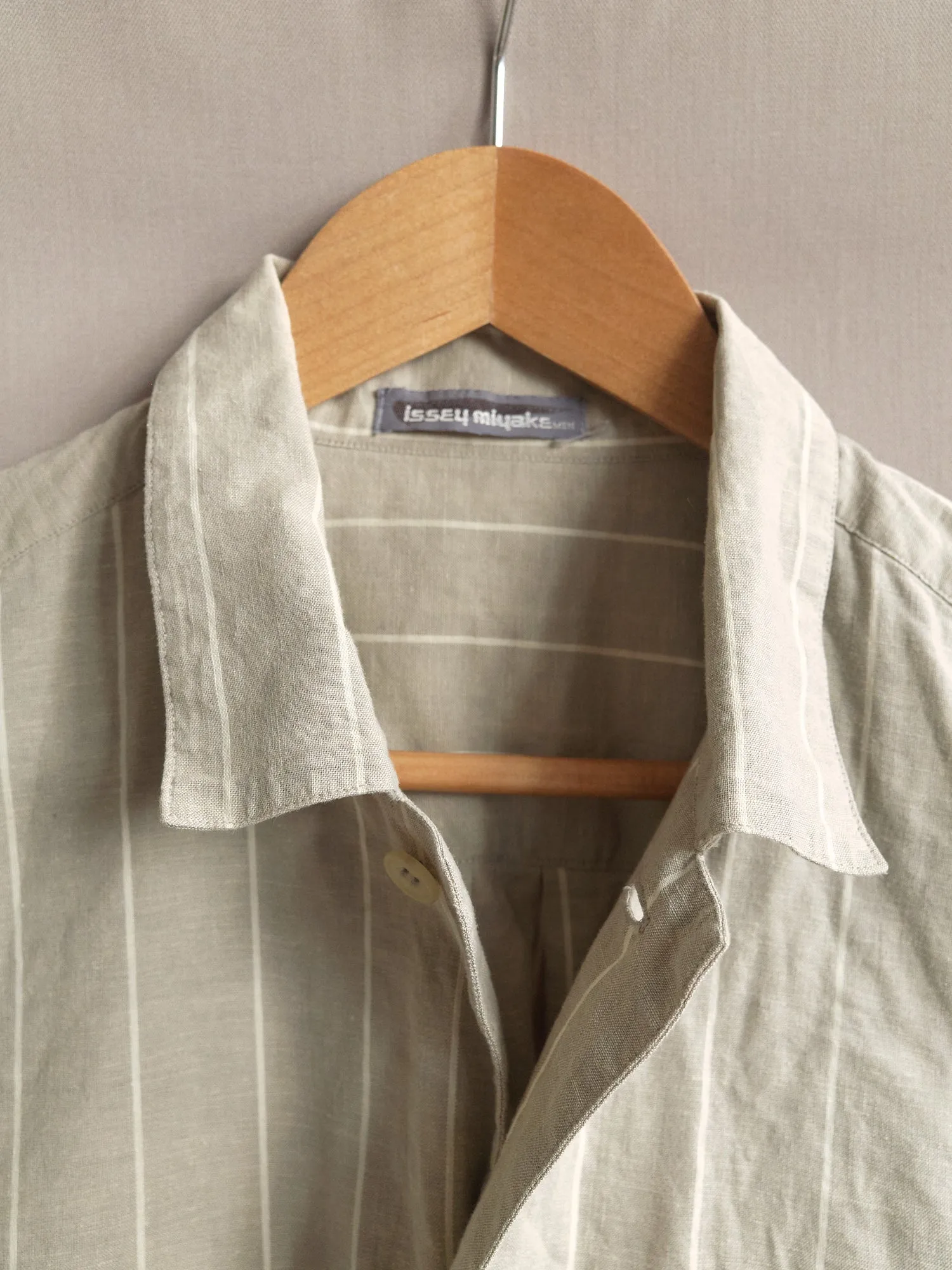 Issey Miyake Men 1980s grey beige linen stripe double pocket over shirt - size M