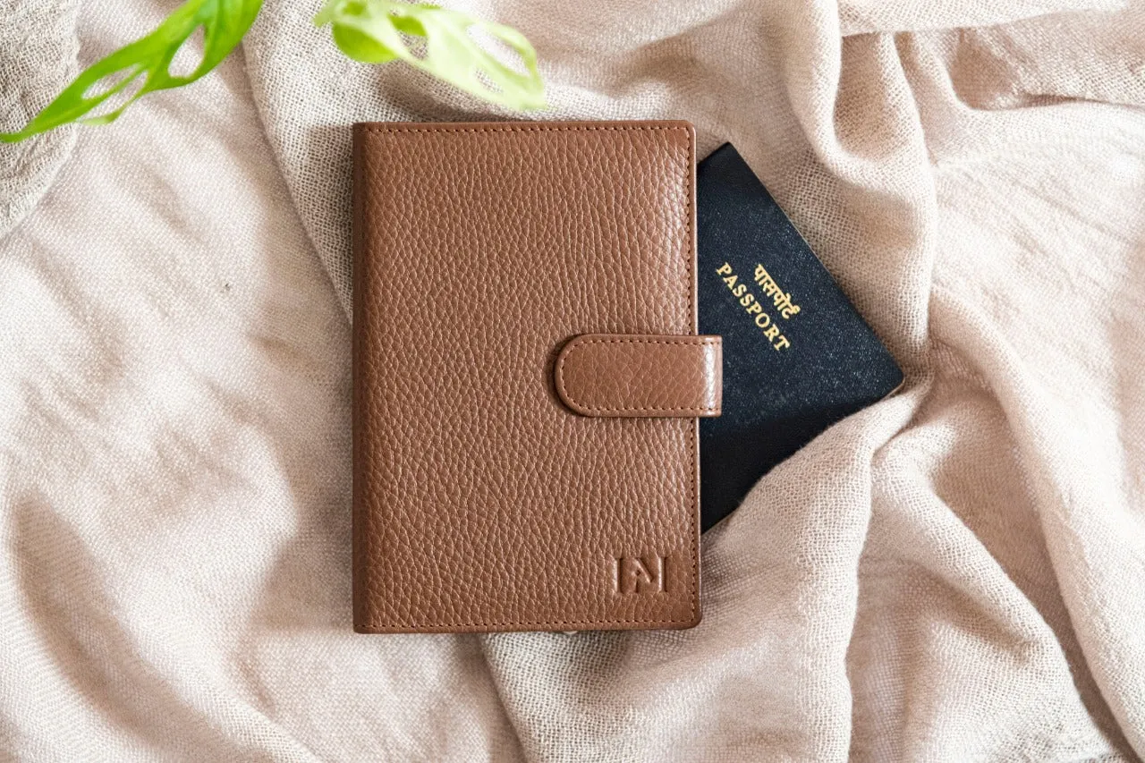 Le Mira 'The Voyager' Genuine Leather Passport Holder